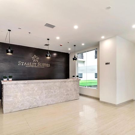 Starlit Suites Newtown Calcutta Exterior foto