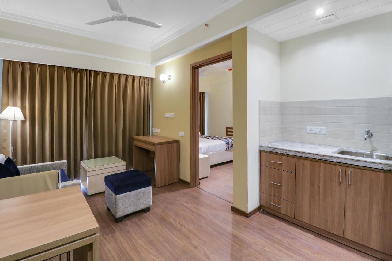 Starlit Suites Newtown Calcutta Exterior foto