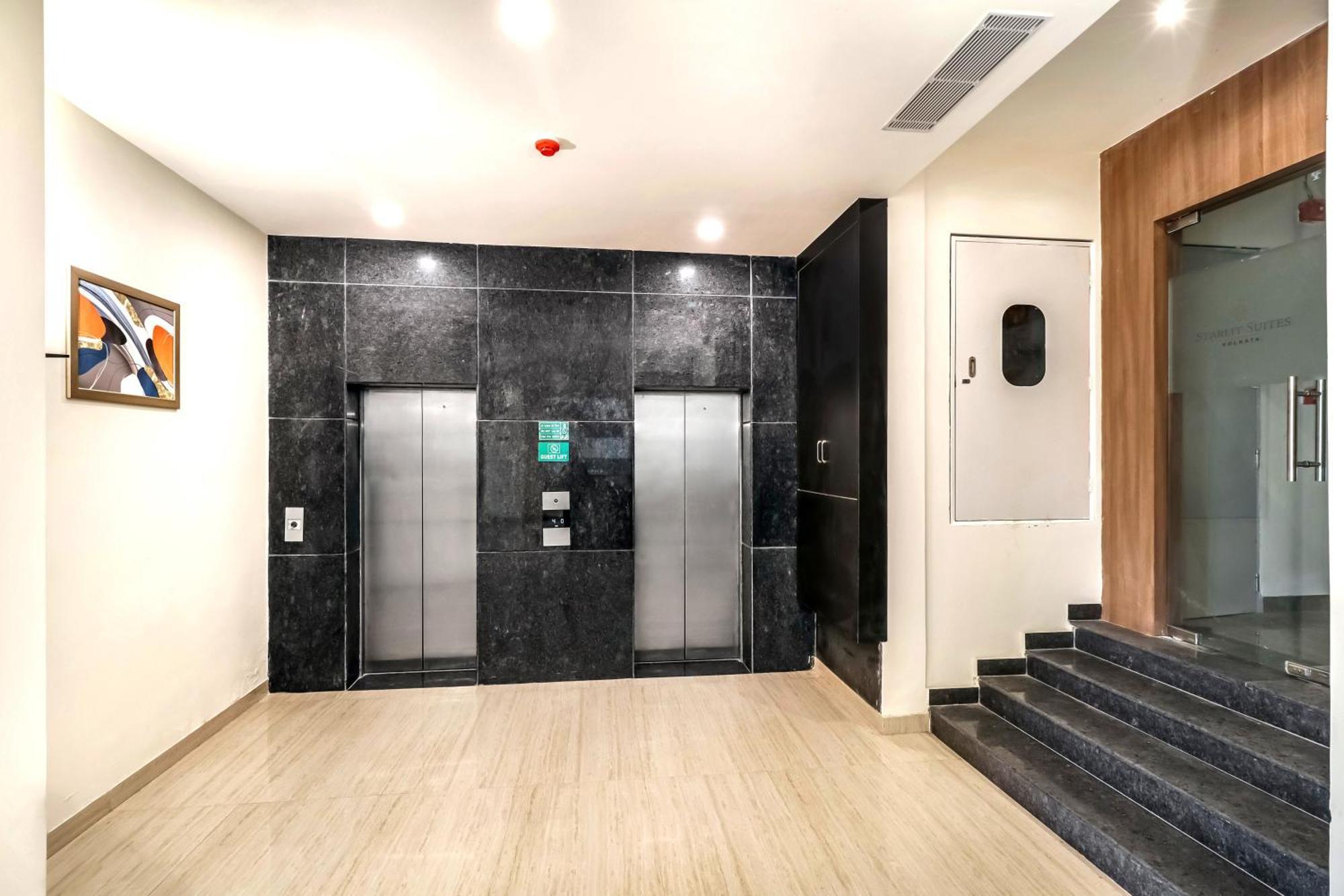 Starlit Suites Newtown Calcutta Exterior foto