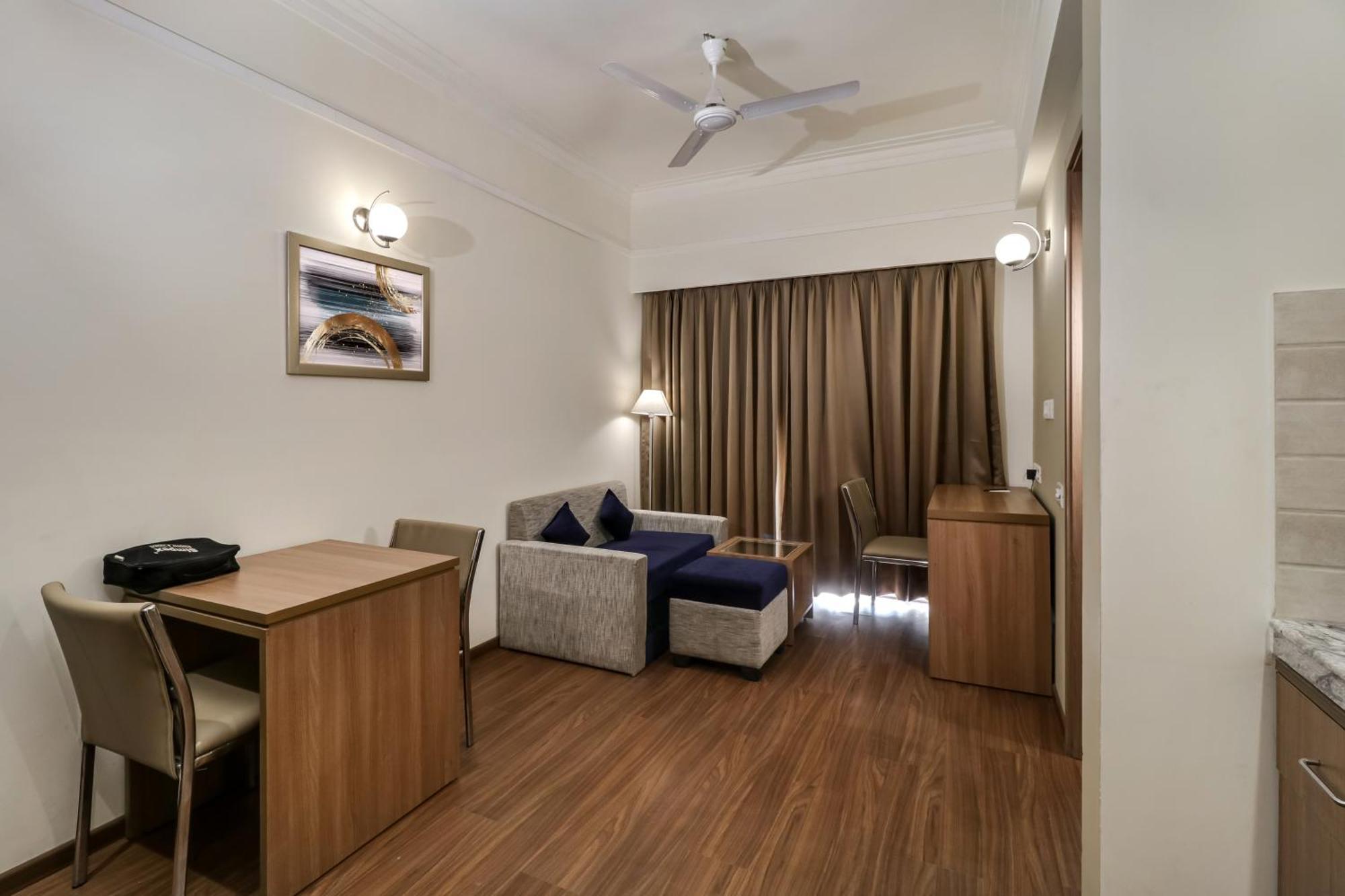 Starlit Suites Newtown Calcutta Exterior foto
